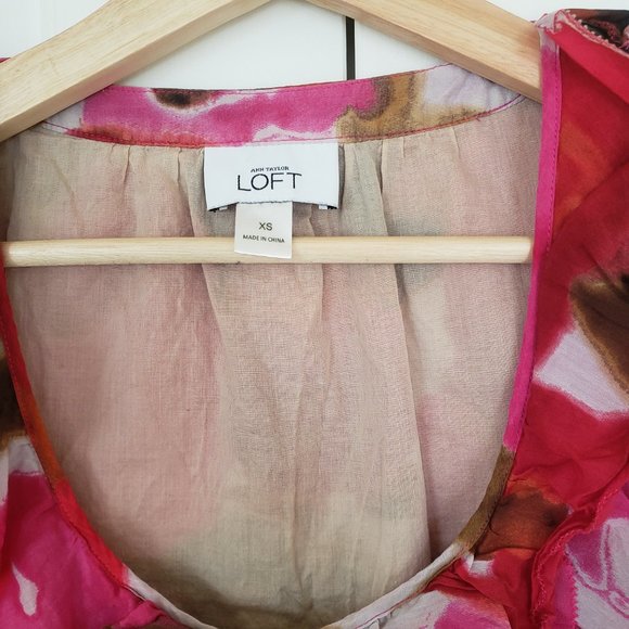 Loft Pink Floral Dress - Size XS - Sleeveless with ruffled neckline - Picture 5 of 9